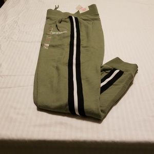 Olive green classic jogger
